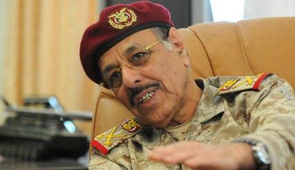 تفاصيل سرية : اللواء علي محسن يفشل مخطط إقامة مجلس عسكري لحكم اليمن بقيادة نجل صالح والحوثيين .. 