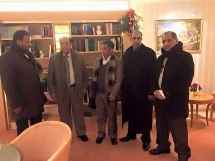 صورة تكشف علاقة العطاس بالحوثيين وسر تصريحه الأخير في قناة "العربية"