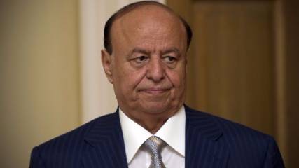الرئيس هادي يقيل محافظي لحج وأبين ويعين محافظين جديدين (نص القرارين)