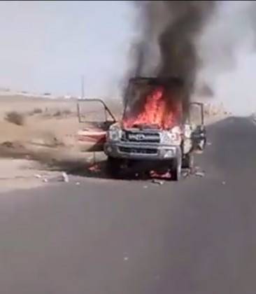 مصادر: المقاومة الشعبية تحرق شاحنة أسلحة حوثية وتقتل من كان على متنها في كمين بالضالع