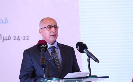 الوزير فتح يؤكد تواصل الدعم القطري لهيئة مستشفى الثورة بتعز