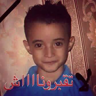 "لا تقبروناش".. صرخة طفل قبل مماته تجسد واقع "تعز" 