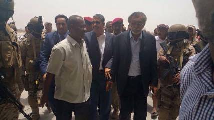 بحاح يغادر عدن