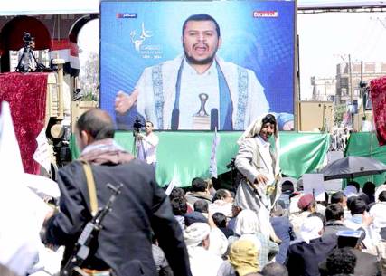 التخبط والخلافات يتسربان إلى داخل المنظومة الإعلامية الحوثية