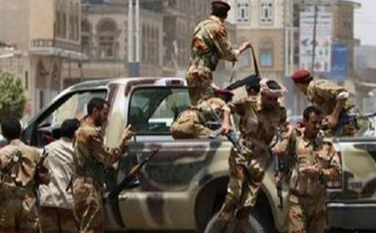 عنصر في القاعدة يسلم نفسه لشرطة عدن