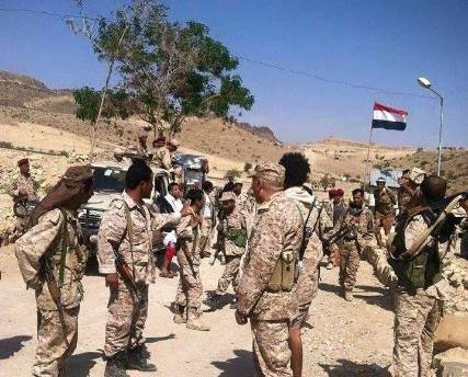 أول تعليق للحوثيين على اقتحام معسكر العمالقة بعمران