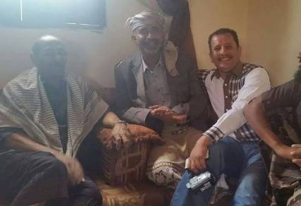 أول صورة للوزير الصبيحي بعد مغادرته صنعاء في مسقط رأسه بلحج