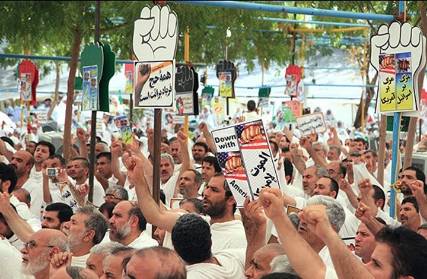 كبير مراجع قم: يجب تشويه صورة السعودية قبل موعد الحج