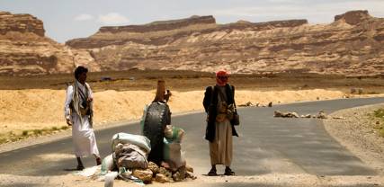 اشتباكات بين الحوثيين ومسلحين قبليين بمأرب