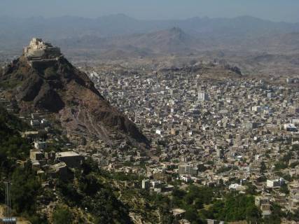 اليوم انطلاق المؤتمر الجماهيري 2015 بتعز من أجل تعز
