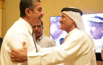 نائب رئيس الجمهورية يلتقي وزير الدفاع الأسبق هيثم قاسم طاهر والشيخ بن فريد في أبو ظبي (صور)