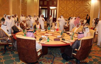 عاجل: مجلس التعاون الخليجي يدعو  لقرار دولي بشأن اليمن تحت البند السابع ويجدد رفضه للإنقلاب الحوثي