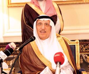 أمير جازان لمشايخ الحدود: القيادة حريصة على سلامة وأمن اليمن
