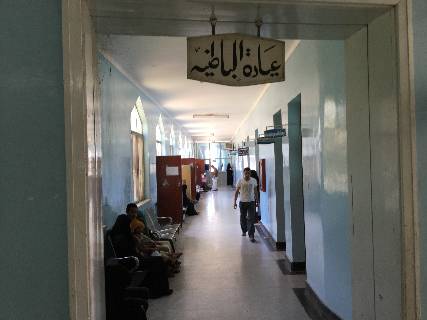 هيئة مستشفى الثورة بمحافظة تعز مهددة بالتوقف وإدرتها تطلق نداء إستغاثة 