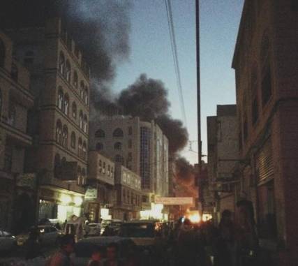 عاجل: انفجار 3 سيارات مفخخة أمام مساجد تابعة للحوثيين في العاصمة صنعاء