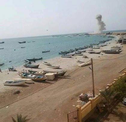 الحديدة: مقتل صيادين إثنين بغارة لطيران التحالف استهدفت مركز الإنزال السمكي بالخوخة