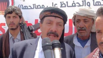 مشايخ الحداء يجددون دعمهم المحافظ القوسي لاستعادة سلطة الدولة من قبضة الميليشيا في ذمار