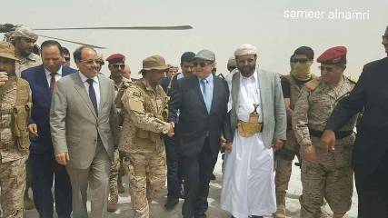  الرئيس ونائبه يعودان إلى الرياض بعد زيارة قصيرة إلى مأرب
