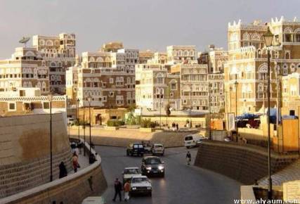 صنعاء: اغتيال ضابط أمني ونفي إطلاق سراح الصحفي الشرعبي