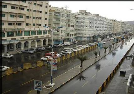 عدن : صيانة أقدم شوارع الجزيرة العربية بـ250 مليون ريال